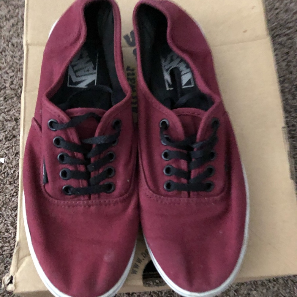 W7 maroon vans